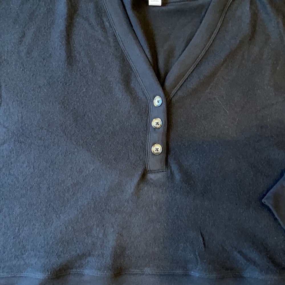 Alo Alolux Soho Crop Henley P3 - Picture 2 of 6